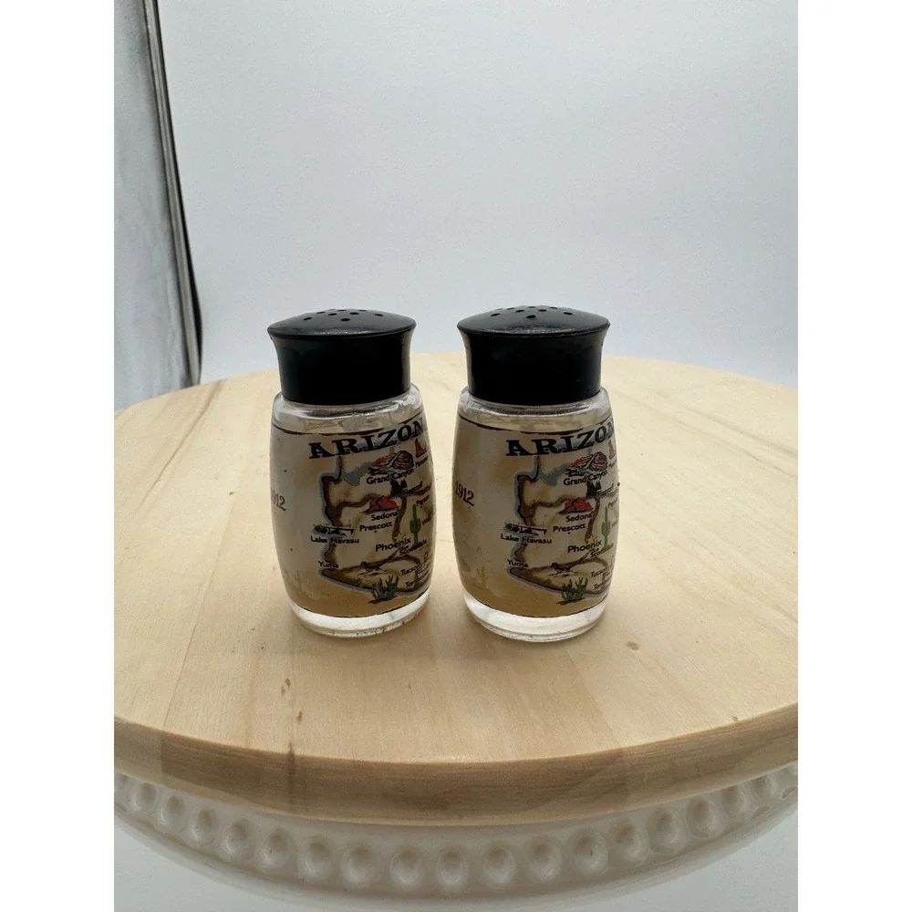 Arizona State Map Salt And‎ Pepper Shakers Glass Souvenir Southwest Decor VTG